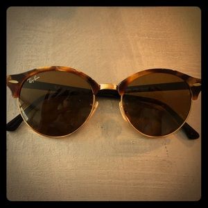 Ray-Ban Clubround Classic